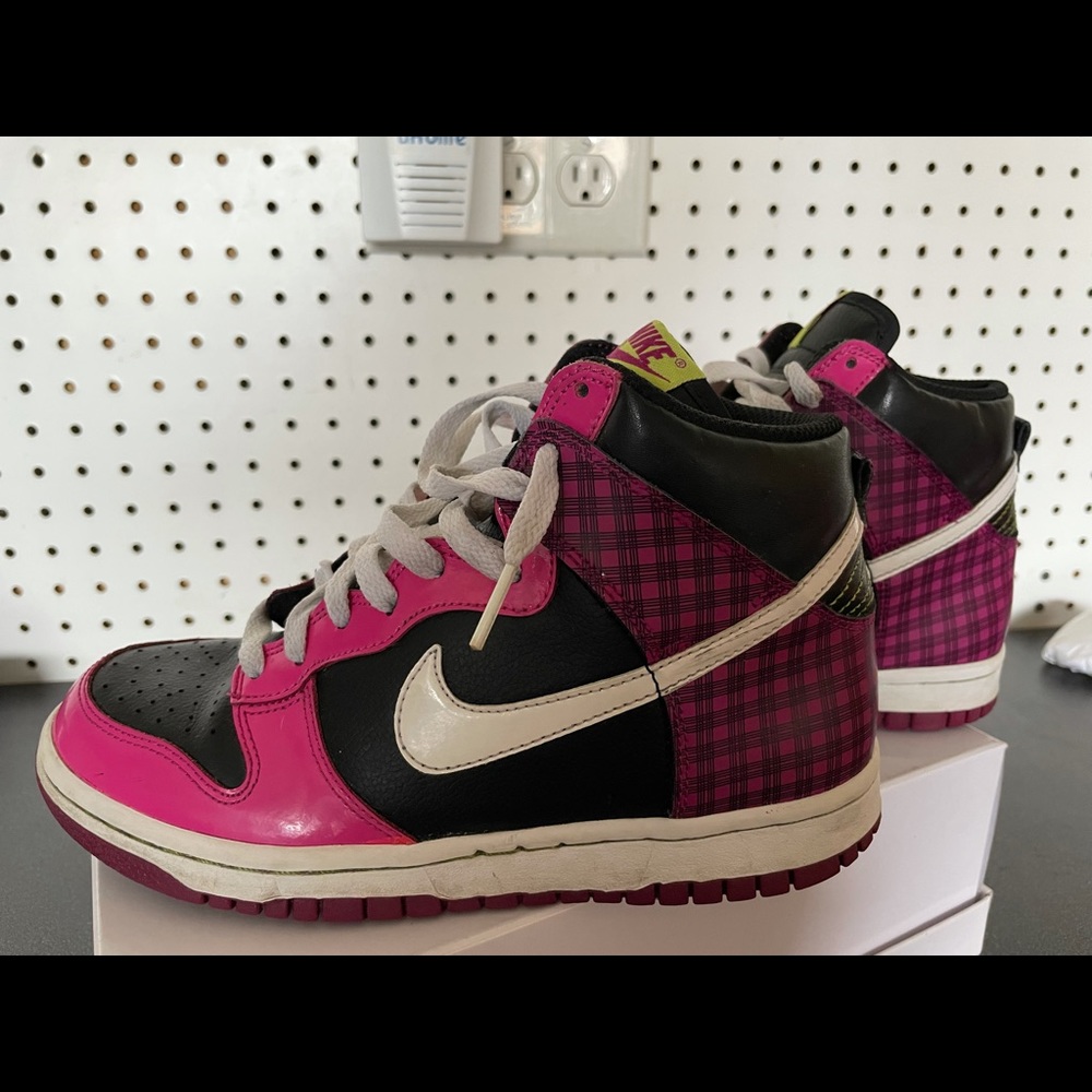 Nike Classic Logo Sneskers